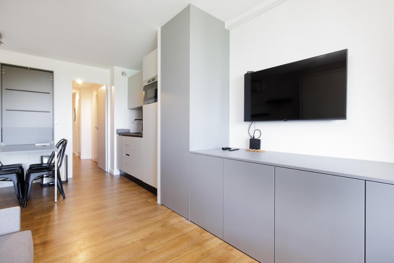 Suite 118 - Piscine - 50 Metres Plage - Terrasse - Clim - Wifi كان المظهر الخارجي الصورة
