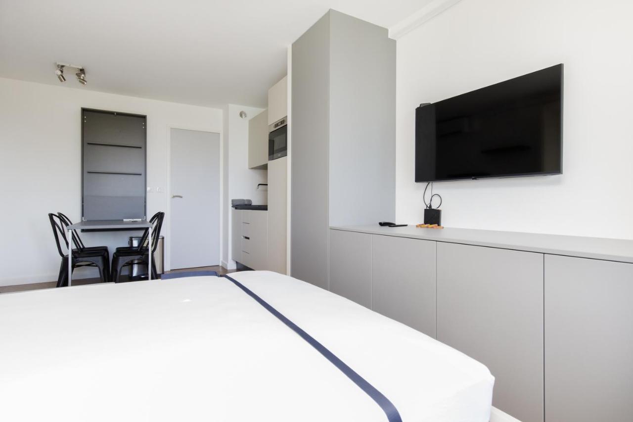 Suite 118 - Piscine - 50 Metres Plage - Terrasse - Clim - Wifi كان المظهر الخارجي الصورة